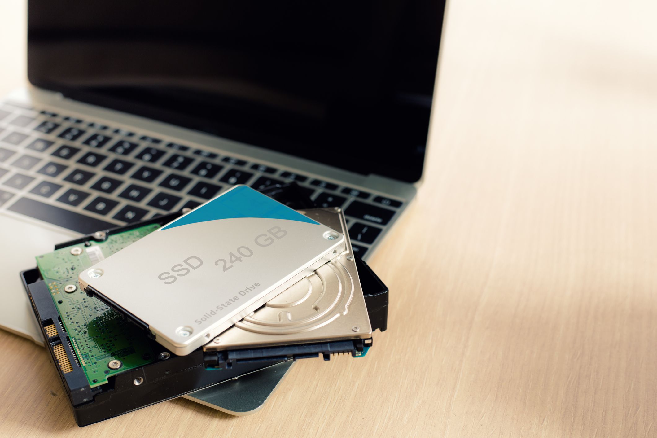 install new hard drive macbook pro 2015